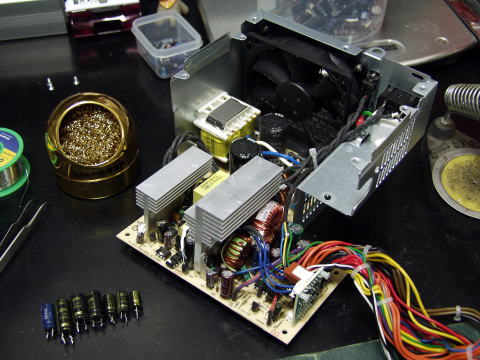 デスクトップパソコン電源ユニットコンデンサー交換修理