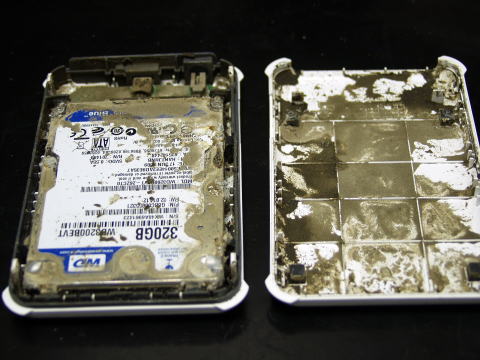 震災水没ハードディスク データ復旧前状況 震災水没ハードディスク データ復旧前状況