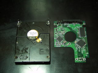 洗浄後 水没ハードディスク基板 洗浄後 水没ハードディスク基板