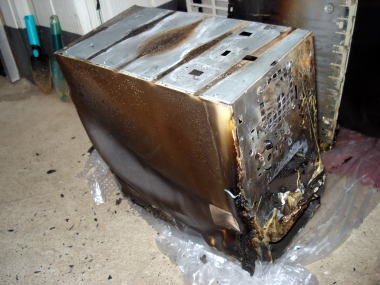火災で燃えたパソコン