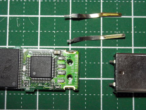 コネクターが取れたUSBメモリー コネクターが取れたUSBメモリー