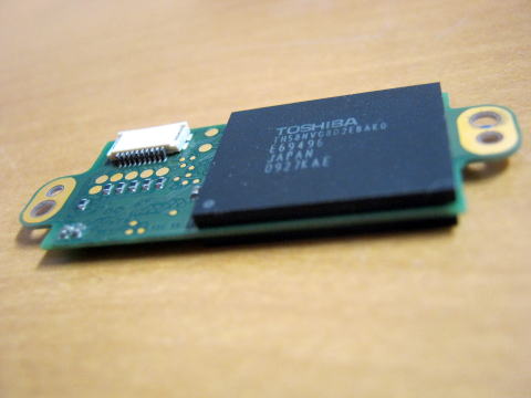 Canon iVIS HFS11 TOSHIBA製記憶メモリー Canon iVIS HFS11 TOSHIBA製記憶メモリー