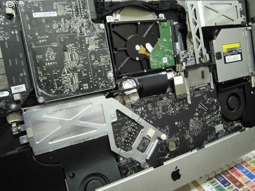iMac　A1312 ハードディスク交換修理　内部清掃作業